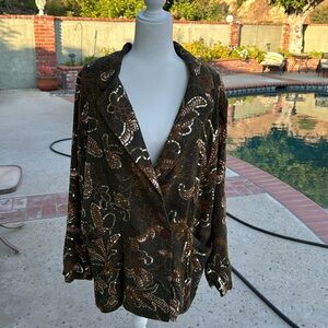 Free people blazer, size L, excellent condition. Very unique and gorgeous nwt